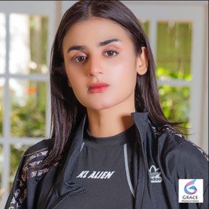 Hira Mani Pakistani actress smiling portrait in traditional dress