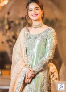 Minal Khan latest look featuring her elegant style, charming personality, and glamorous actress appearance.
