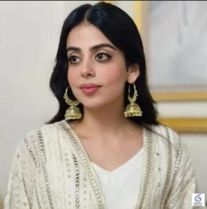 Yashma Gill Pakistani actress portrait showing her stylish and elegant appearance