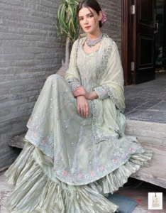 Kiran Haq Pakistani actress posing for a professional photoshoot