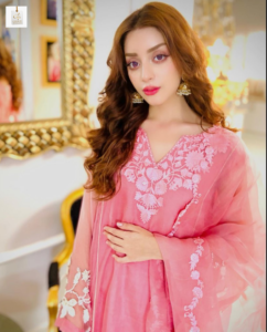Alizeh Shah and Sami Khan in Taqdeer drama