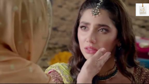 Mahira Khan as Saba alongside Humayun Saeed in Bin Roye