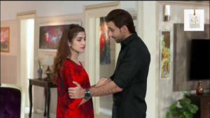 Kinza Hashmi portraying her character in Mohlat drama