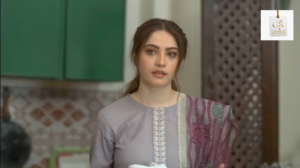 Neelum Muneer as Hareem in Khumar with Feroze Khan