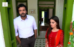Aiman Khan and Hassan Ahmed’s characters in the Pakistani television serial Hari Hari Churiyan.