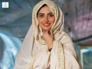 Hiba Bukhari and Ahsan Khan in Mere Humnasheen drama