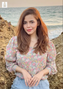 Hina Ashfaq Pakistani actress in a stylish look